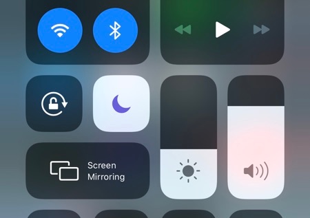 Crescent Moon Symbol On iPhone: What Does It Mean? - iOS Hacker