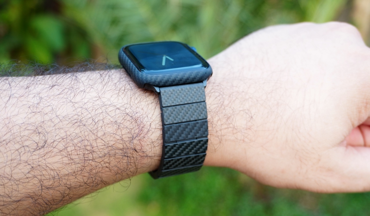 Pitaka - Apple Watch Band (series 9-1, SE, and Ultra 2/Ultra) - 100% Carbon Fiber Adjustable Apple Watch Band - Thin and Comfortable, Retro / Watch