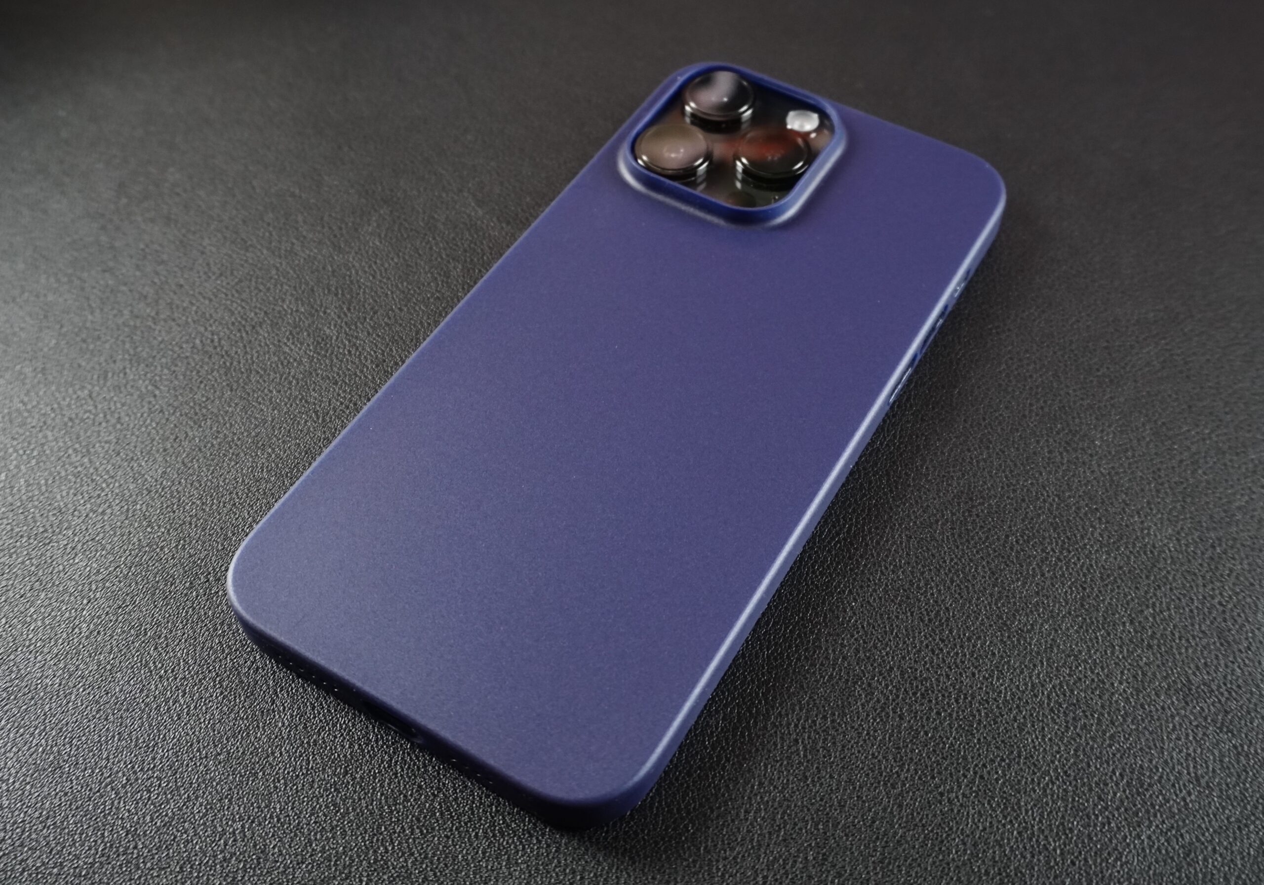 totallee Thin iPhone 12 Pro Case | Pacific Blue