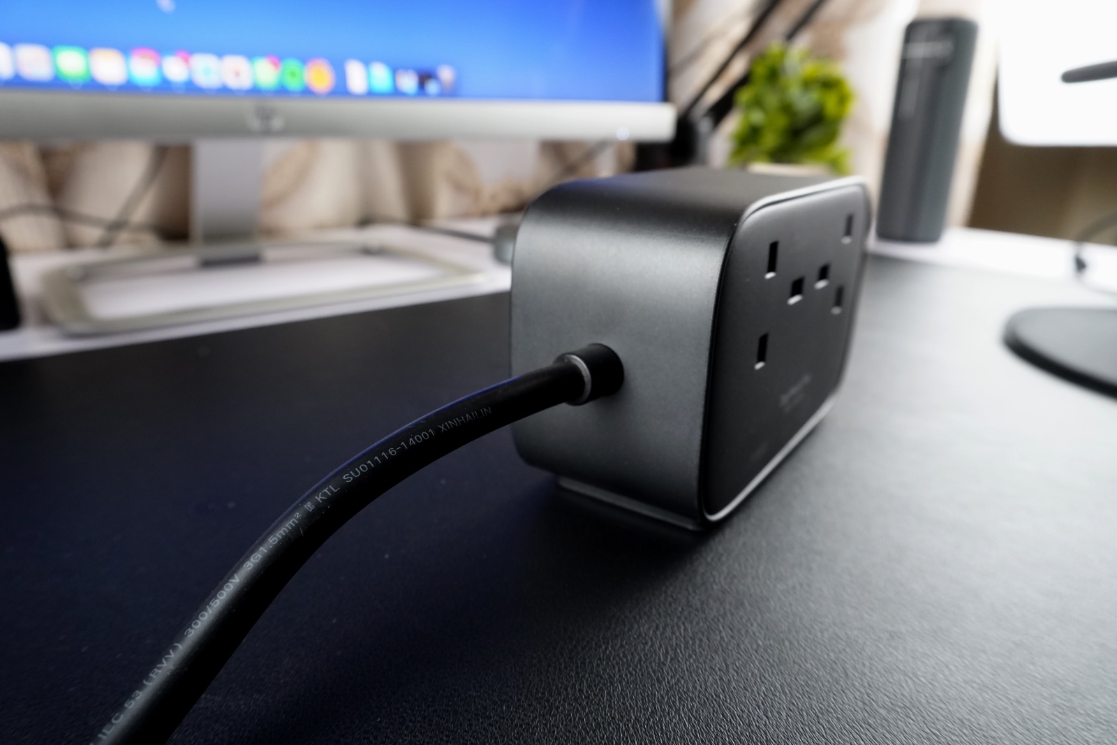 Ugreen 100W DigiNest Pro Is A Powerful Yet Compact Multi-Device Charging  Station - Review - iOS Hacker