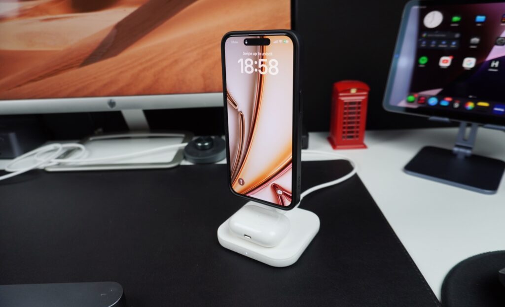 CASTiFY PowerThru 2-in-1 Charging Stand