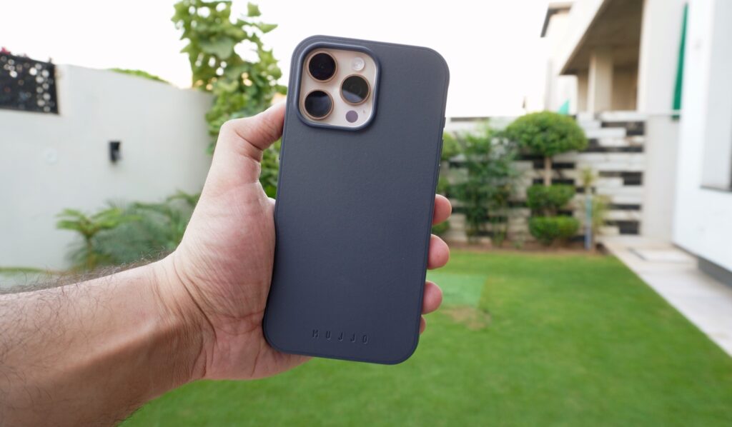 Mujjo Shield Case For iPhone 16 Pro Max