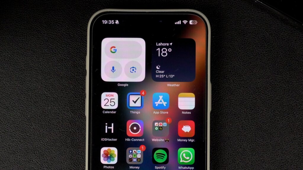 Battery Percentage on iPhone 16