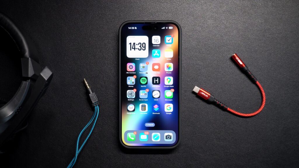 Connect Wired headphones to iPhone