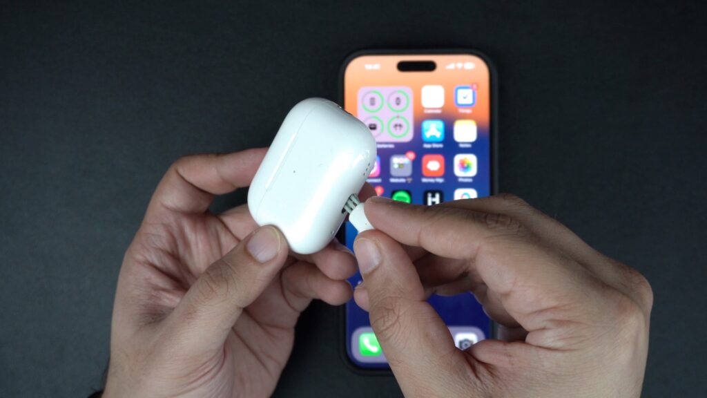 AirPods Pro cleaning