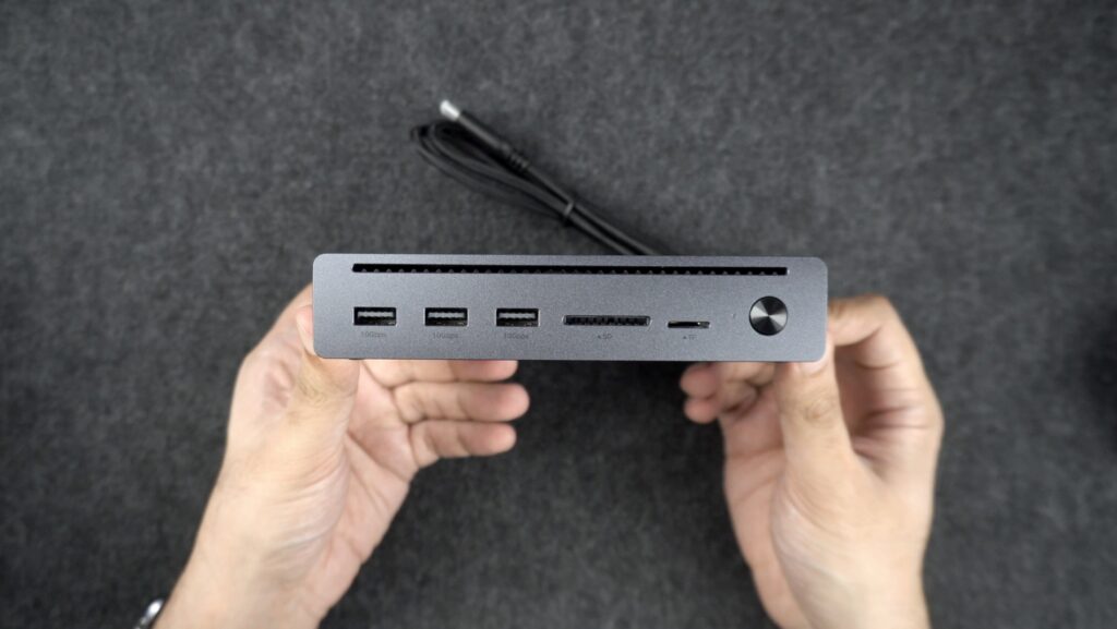 UGREEN Revodok Maxidok 10-in-1 Thunderbolt 5 docking station